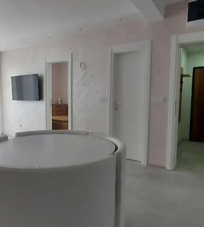 Sumski San 1 Apartamento *